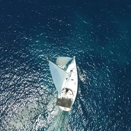 Veleiro Senhora Brava Hotel en barco *